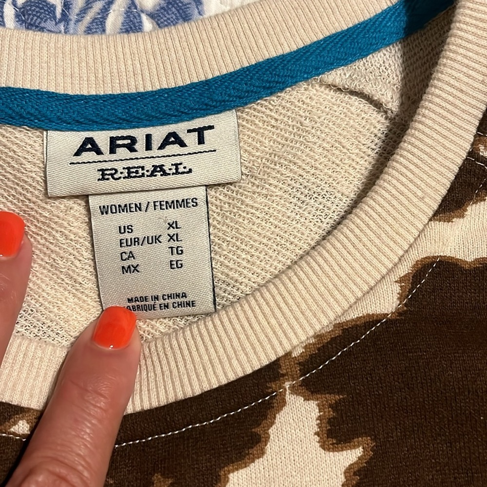 Ariat sweatshirt. XL new without tags. Soft and comfortable - Picture 4 of 6